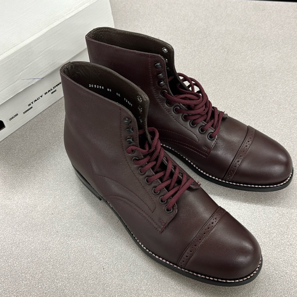 NEW STACY BALDWIN MADISON BOOT, SIZE 8, WINE